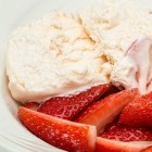 Zelf gezond en lekker yoghurtijs maken (zonder ijsmachine)