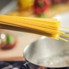 Spaghetti: zelfgemaakte saus of uit een potje?
