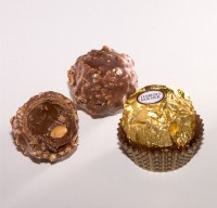 <STRONG>Ferrero Rocher</STRONG>, een luxe chocolade lekkernij / Bron: A. Kniesel, Wikimedia Commons (CC BY-SA-3.0)
