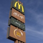 Hoe werkt de McDrive van een McDonald's restaurant?